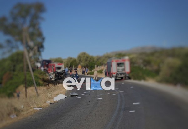 Εύβοια: Τραγικές στιγμές στην κηδεία του ζευγαριού που έχασαν τη ζωή τους στην άσφαλτο