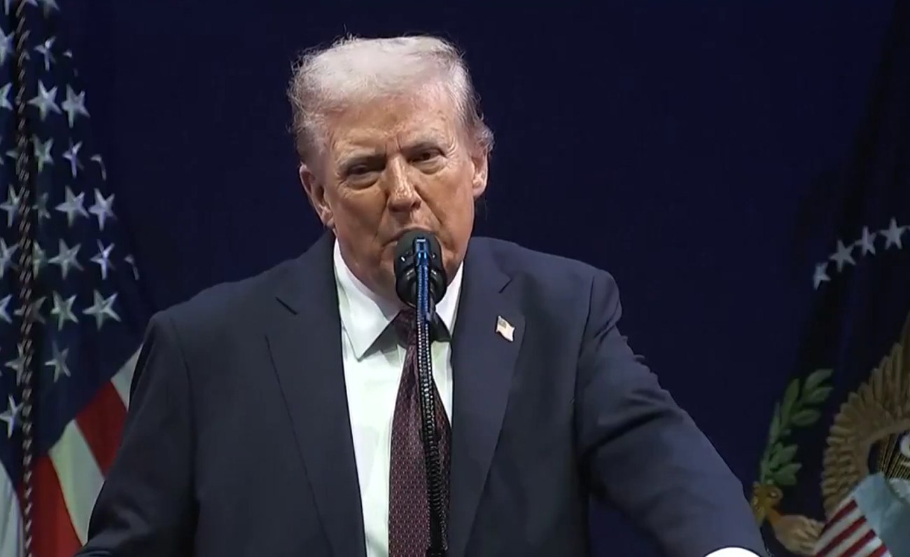 Ο Τραμπ θεωρεί την ενδοοικογενειακή βία λιγότερο σοβαρό αδίκημα