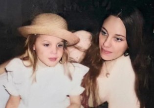 Αντζελίνα Τζολί: «Αν ξέρετε κάποιον με καρκίνο…» – Τα δάκρυα, το περιδέραιο της μητέρα της και η συμβουλή