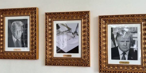 ΗΠΑ: Ο Λευκός Οίκος κάνει «κολλεγιακή φάρσα» στον Μπάιντεν αφαιρώντας το πορτραίτο του [βίντεο]