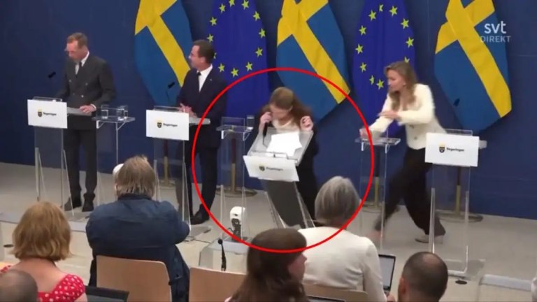 Σουηδία: Η νέα υπουργός Υγείας λιποθύμησε στην πρώτη της συνέντευξη Τύπου