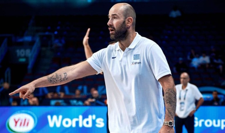 Βασίλης Σπανούλης: Η φοβερή ικανότητα να βγάζει διαφορετικούς πρωταγωνιστές (vids)