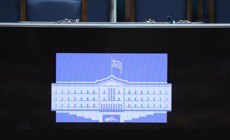 Στη Βουλή αρκετοί «έσχες» πολλά, το «πόθεν» δεν το λένε πουθενά και ο λαός θα κατέβει στο δρόμο γιατί με 13ωρα δουλειά «πόθεν έσχες» ζωή ρε φουκαρά