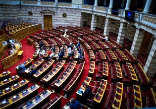 Βουλή: Πρωτοβρόχια με κεραυνούς… ΟΠΕΚΕΠΕ και Τέμπη