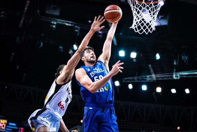 Ζούσμαν για το ματς με την Εθνική Ελλάδας: «Είτε κάνουμε 15 είτε 45 φάουλ, οι διαιτητές θα σφυρίξουν 25»