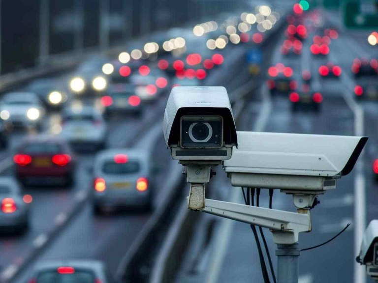 Κάμερες: Ψηφιακό «μάτι» της Τροχαίας σε 100 σημεία της Αττικής – Πού θα βρίσκονται οι 388 συσκευές