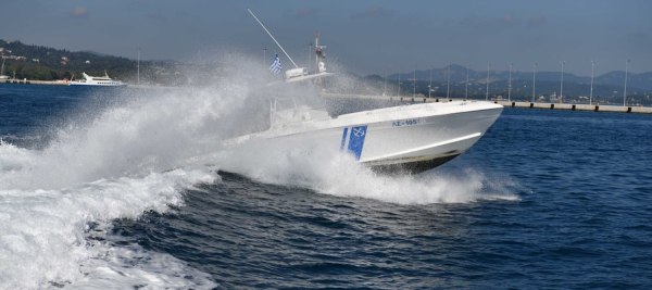 Σαλαμίνα: Σύλληψη δύο ατόμων για κατασκοπεία – Φωτογράφιζαν με τα κινητά τους τον Ναύσταθμο