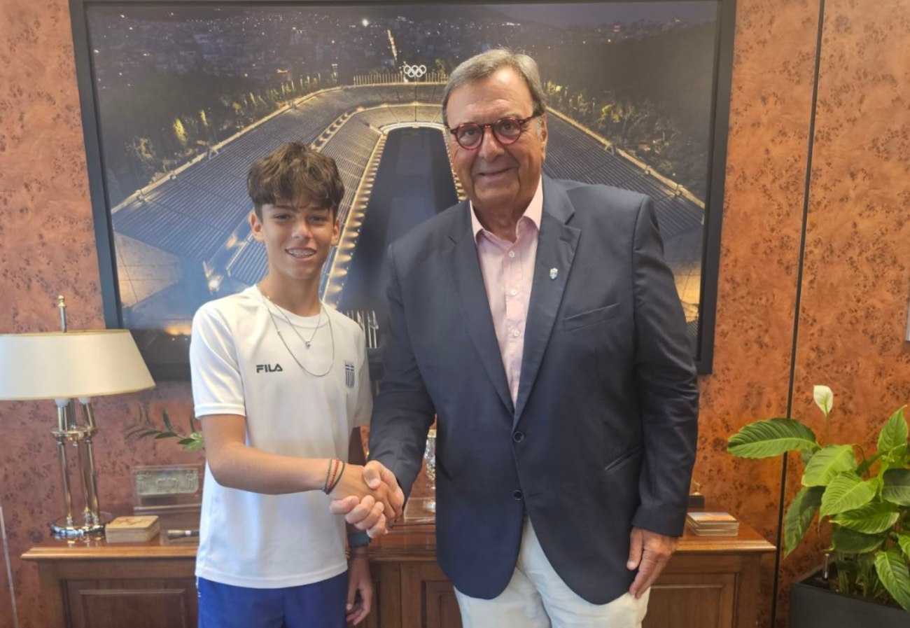 Ο Ισίδωρος Κούβελος προσκάλεσε τον Ραφαήλ Παγώνη να παίξουν τένις!