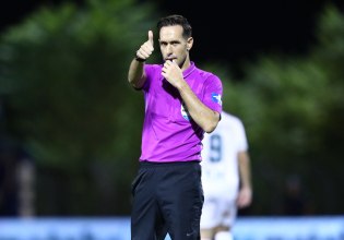 Ο Λανουά εξέθεσε τον Παπαπέτρου για το λάθος υπέρ της ΑΕΚ (vid) – Μπαίνει στο «ψυγείο» ο ρέφερι