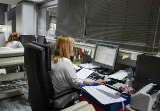 Χαστούκι από ΟΚΕ για το εργασιακό νομοσχέδιο: Οι περισσότερες ώρες εργασίας δεν αυξάνουν την παραγωγικότητα