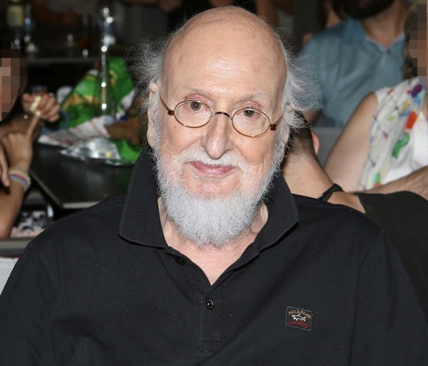 Αρκάς: Ο αποχαιρετισμός στον Διονύση Σαββόπουλο