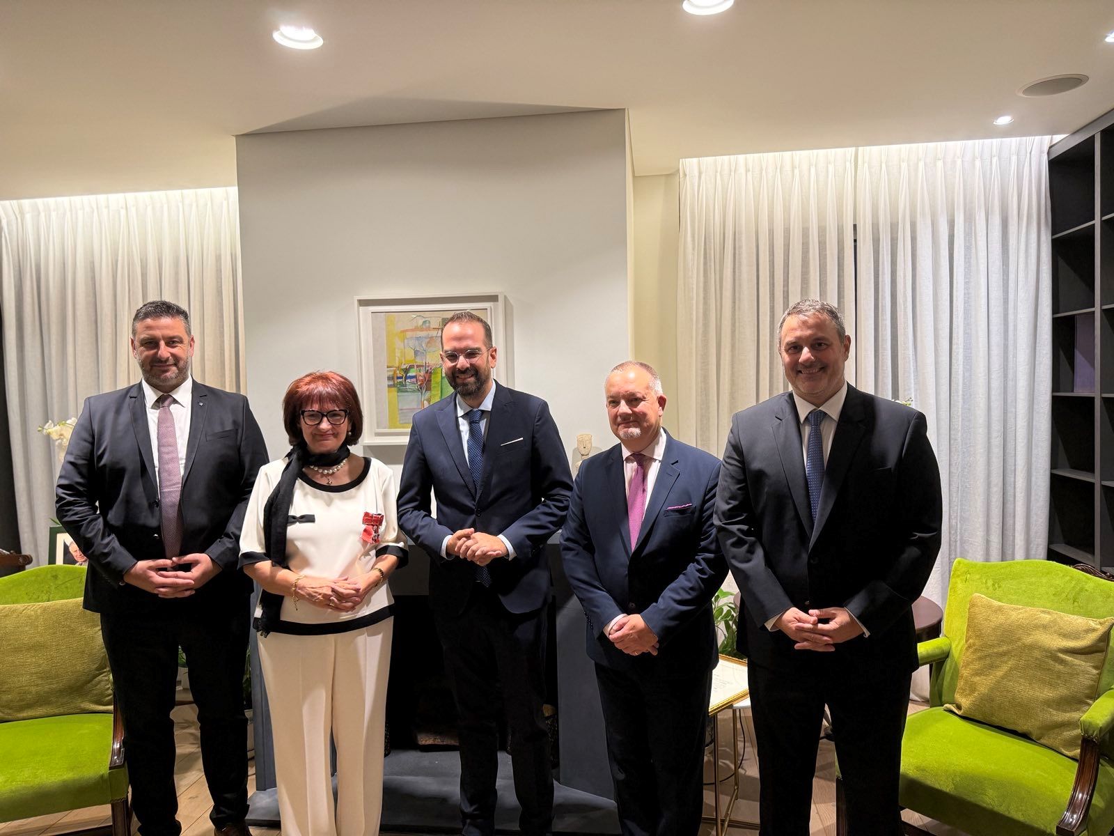 Βράβευση της προέδρου της Βυρωνικής Εταιρείας Ι.Π. Μεσολογγίου Ροδάνθης–Ρόζας Φλώρου