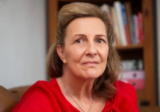 Mια βρετανίδα Ζιζέλ Πελικό: Την βίαζε ενώ ήταν αναίσθητη – «Μια μέρα με χτύπησε τόσο δυνατά που ξύπνησα»