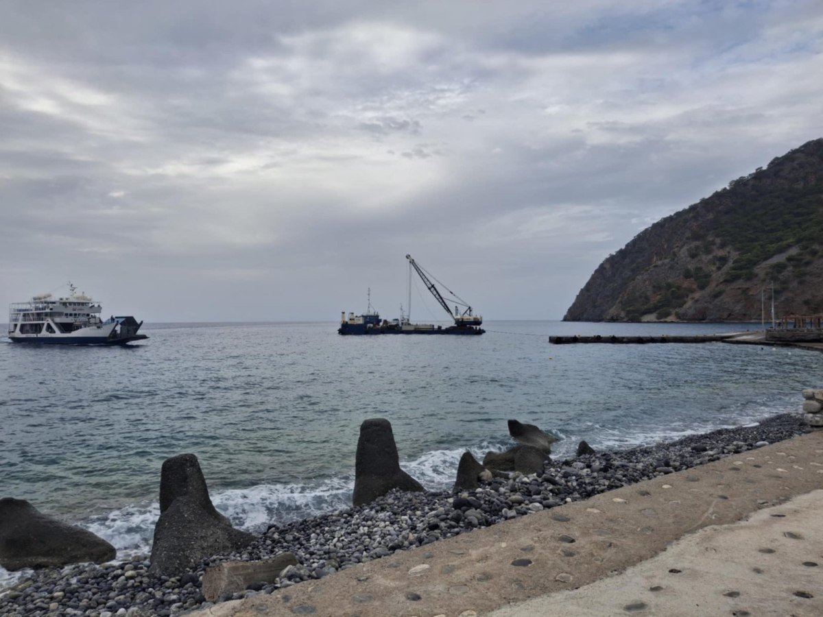 Kατασκευή ράμπας εξυπηρέτησης πλοίων στην Αγία Ρουμέλη Δήμου Σφακίων