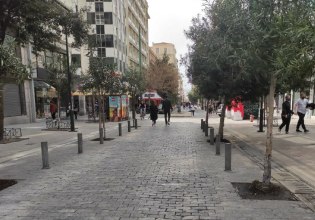Τέσσερις ανήλικες «άδειασαν» ράφια καταστήματος στο κέντρο της Αθήνας – Τις έπιασαν με τις σακούλες στα χέρια