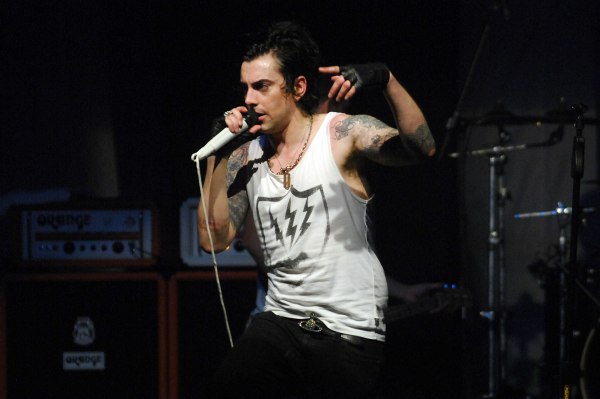 Ίαν Γουάτκινς: Ο παιδόφιλος ροκ σταρ και οι γυναίκες που τον λάτρευαν πίσω από τα κάγκελα