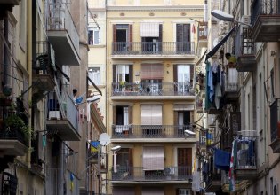 Στεγαστική κρίση: Η Κομισιόν φέρνει μέτρα για τις βραχυπρόθεσμες μισθώσεις