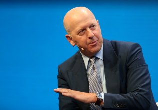 Ηχηρό καμπανάκι από τον ισχυρό άνδρα της Goldman Sachs – «Έρχεται πτώση στις αγορές»