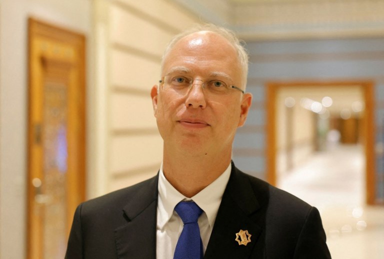 Οποιαδήποτε προσπάθεια να ασκηθεί πίεση στη Ρωσία είναι απλώς μάταιη, λέει ο απεσταλμένος του Πούτιν στις ΗΠΑ