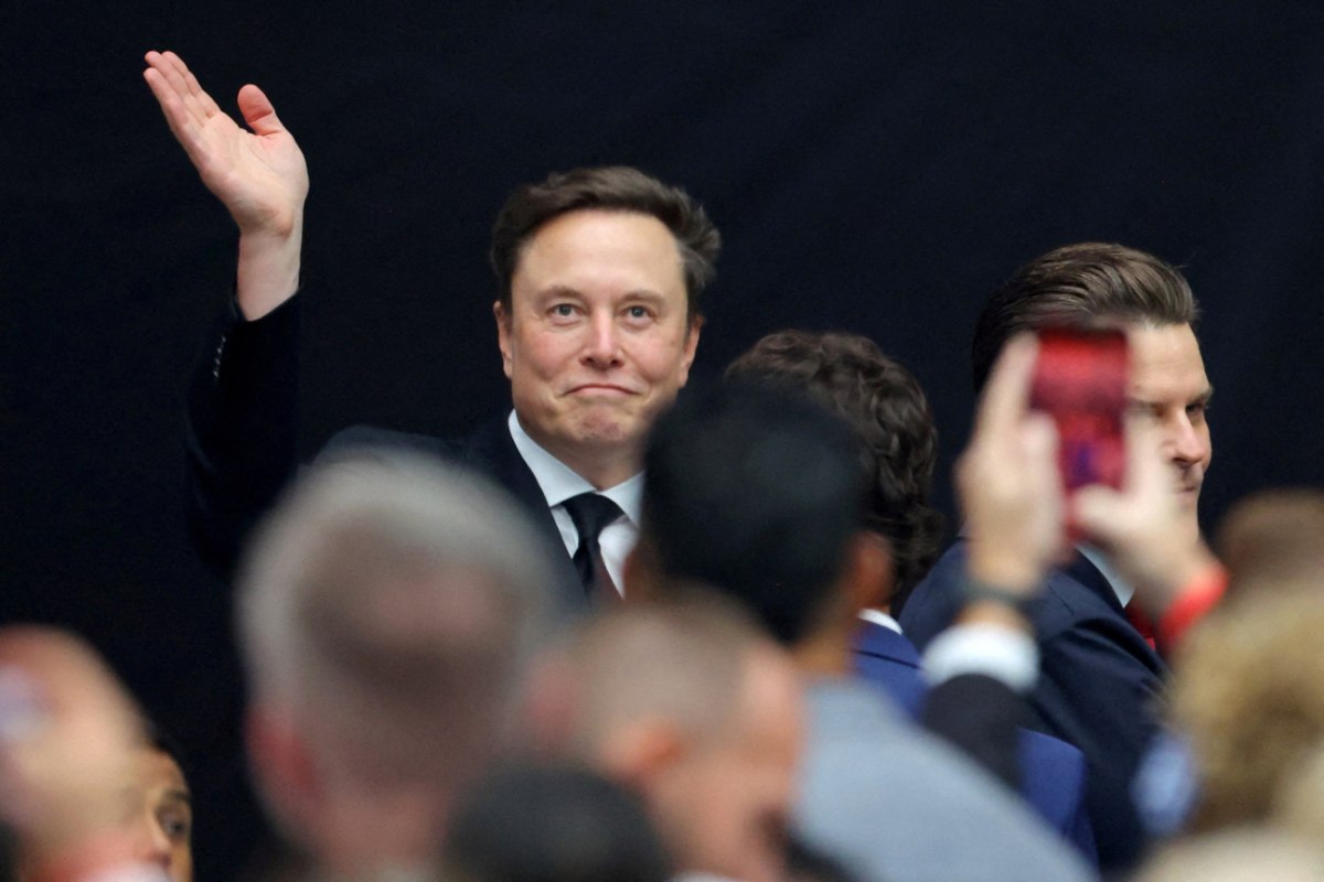 O Έλον Μασκ πρώτος άνθρωπος στην ιστορία με περιουσία μισού τρισ. δολαρίων