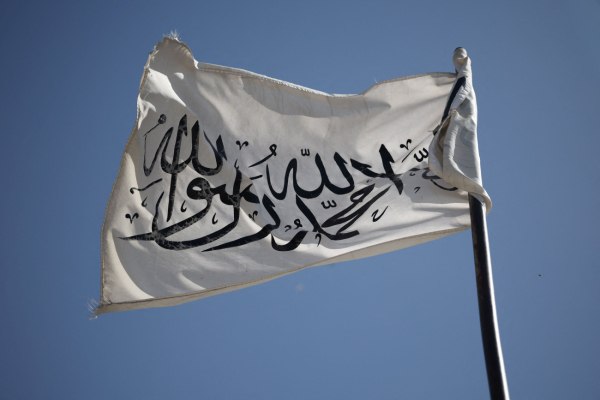 Αφγανιστάν: Οι Ταλιμπάν κατηγορούν επίσημα το Πακιστάν για τις επιδρομές – Άμυνα έναντι τρομοκρατών λέει το Ισλαμαμπάντ