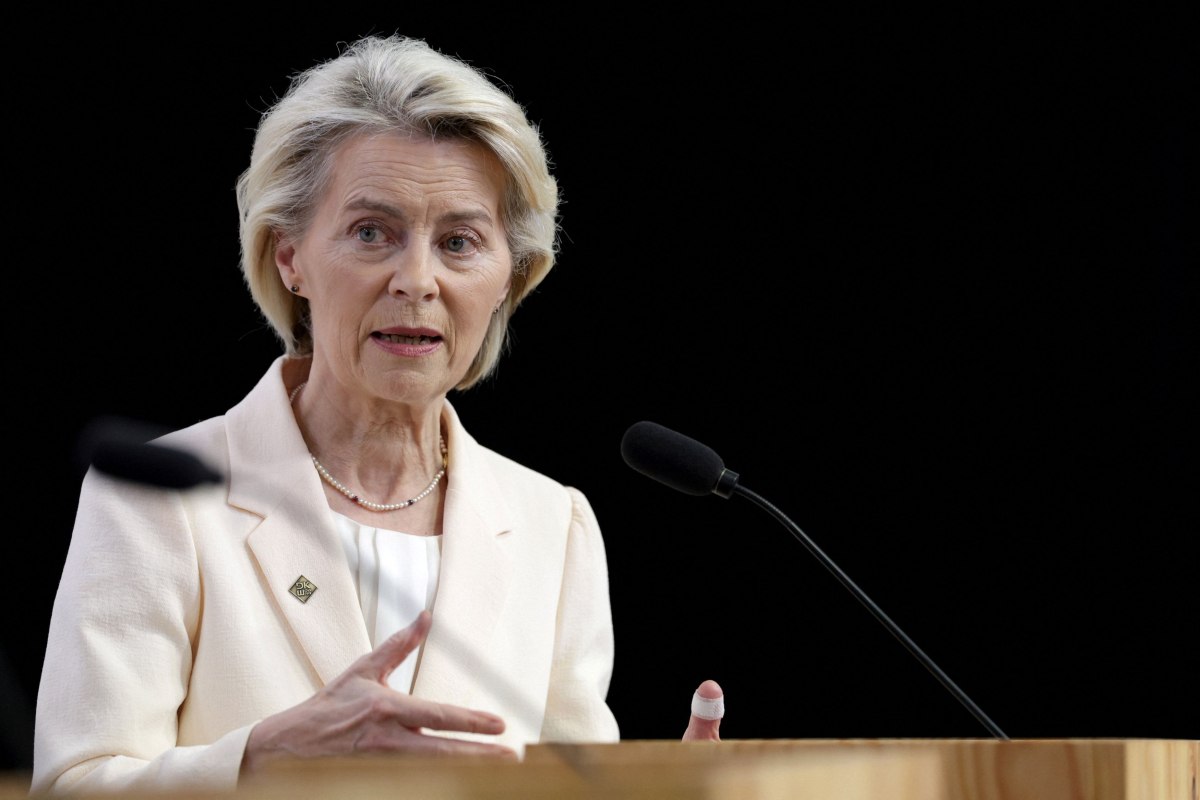 H EE θέλει να «επιταχύνει την υιοθέτηση της τεχνητής νοημοσύνης σε όλους τους τομείς», δηλώνει η πρόεδρος της Κομισιόν Ούρσουλα φον ντερ Λάιεν (Reuters)