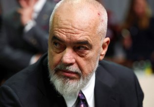 Φημισμένη γκαλερί του Βερολίνου εκπροσωπεί πλέον τον Έντι Ράμα, πρωθυπουργό της Αλβανίας