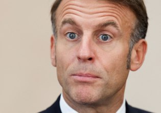 Γαλλία: Ένας απομονωμένος πρόεδρος προσκολλημένος στην εξουσία – Τα 4 σενάρια για τις επόμενες κινήσεις Μακρόν