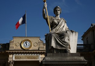 Η Γαλλία αντιμέτωπη με μία ενδεχόμενη μη έγκριση του κρατικού προϋπολογισμού για το 2026