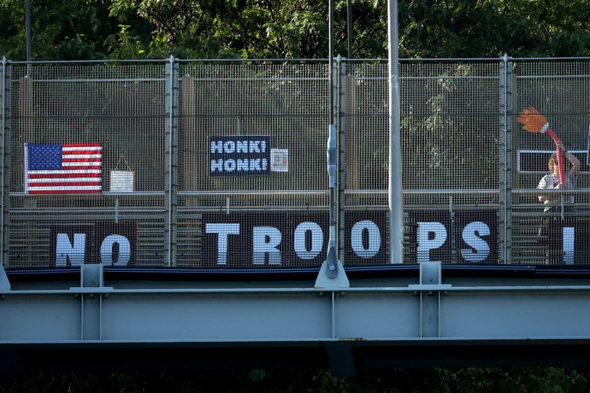 ΗΠΑ: Κατά της ανάπτυξης στρατού στις πόλεις τους «λόγω εσωτερικού εχθρού» η πλειοψηφία των Αμερικανών