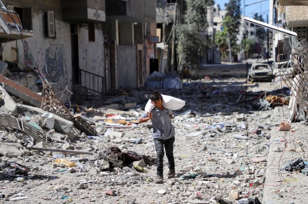 Γάζα: Με ποιους θέλει να ανταλλάξει η Χαμάς τους ομήρους – Επιμένει στην απόσυρση των IDF – Τι λένε οι μεσολαβητές