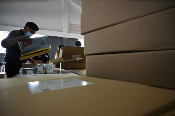 Δύο υποψήφιοι της Δεξιάς διεκδικούν την προεδρία στη Βολιβία – Οι υποσχέσεις για τις «ουρές αναμονής»