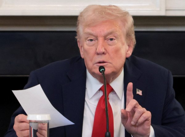 Τραμπ: Οι όμηροι «θα έχουν επιστρέψει τη Δευτέρα»