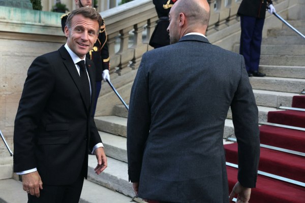 Γαλλία: Ο Μακρόν θα ανακοινώσει τον νέο πρωθυπουργό τις επόμενες ώρες