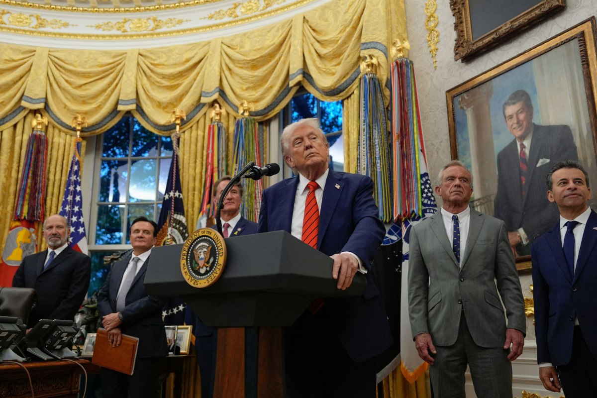 Οι δασμοί του Τραμπ χτυπούν την τσέπη των Αμερικανών: Η πίεση στα ράφια των παντοπωλείων