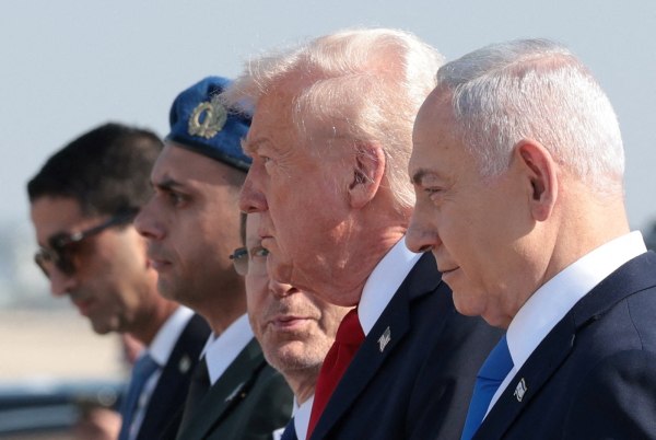 Στο Ισραήλ ο Τραμπ – Η συμφωνία για τη Γάζα «το μεγαλύτερο πράγμα» που έχω κάνει ποτέ