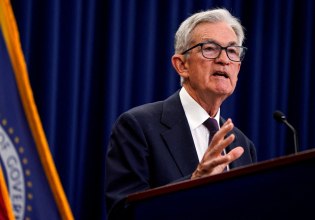 Πάουελ: Σημάδι από Πάουελ για νέα μείωση επιτοκίων από τη Fed