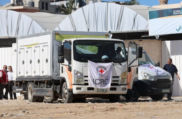 Γάζα-Ισραήλ: Ξεκίνησαν οι ανταλλαγές λειψάνων ανάμεσα στις δύο μεριές