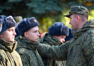 Ο ρωσικός στρατός κατηγορείται ότι σκοτώνει και βασανίζει τους ίδιους του τους στρατιώτες