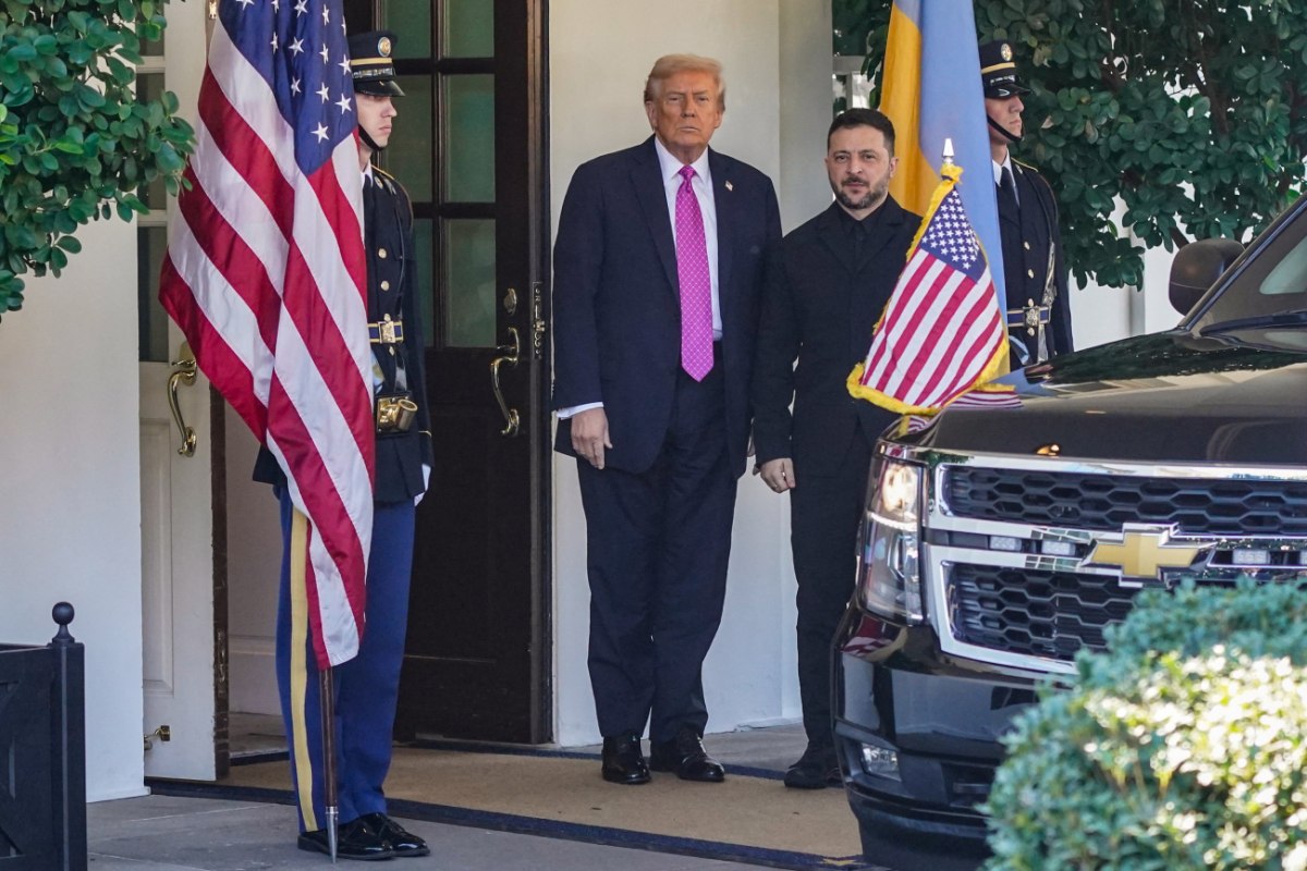 Ζελένσκι: «Πιστεύουμε ότι ο Τραμπ θέλει να σταματήσει τον πόλεμο» – «Η Ρωσία φοβάται τους Τόμαχοκ»