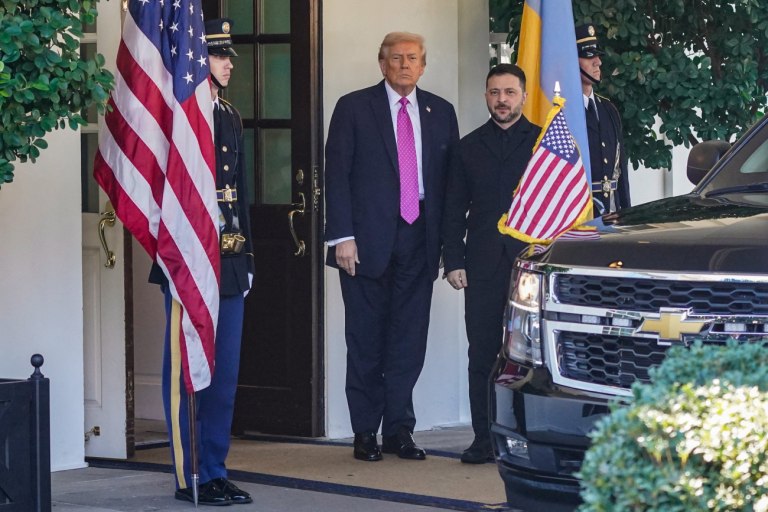 Ζελένσκι: «Πιστεύουμε ότι ο Τραμπ θέλει να σταματήσει τον πόλεμο» – «Η Ρωσία φοβάται τους Τόμαχοκ»