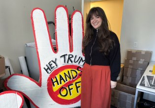 Τραμπ: Δεύτερος γύρος διαδηλώσεων στις ΗΠΑ κατά του «βασιλιά» – Από τη Νέα Υόρκη στο Σαν Φρανσίσκο