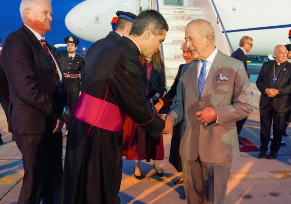 Στη Ρώμη ο Κάρολος και η Καμίλα – Αύριο η συνάντηση με τον πάπα Λέοντα ΙΔ’