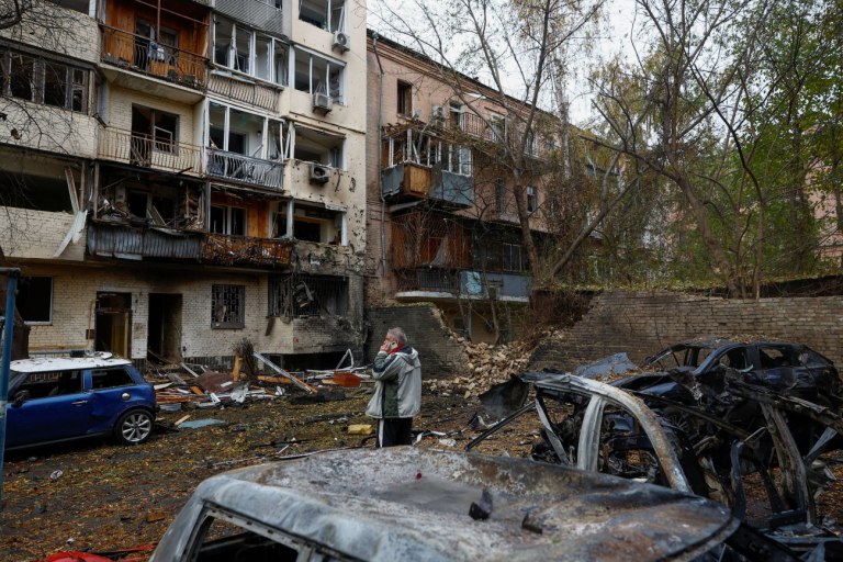 Πώς θα καταφέρει η ΕΕ να αποδεσμεύσει ρωσικά περιουσιακά στοιχεία για την Ουκρανία; – Το μεγαλόπνοο σχέδιο
