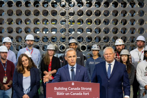 Ξαναρχίζουν οι εμπορικές διαπραγματεύσεις ΗΠΑ – Καναδά