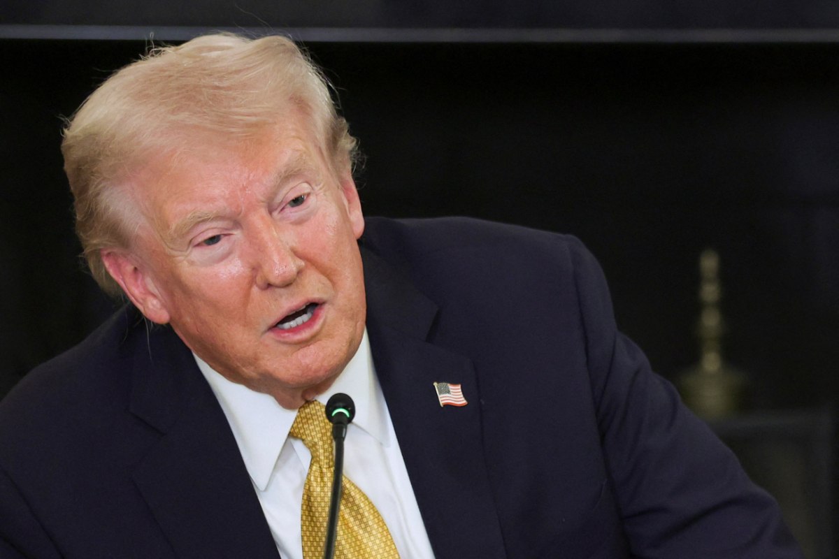 Ο Τραμπ μπερδεύτηκε από τη γαλλική προφορά δημοσιογράφου – «Δεν καταλαβαίνω λέξη από όσα λέει»