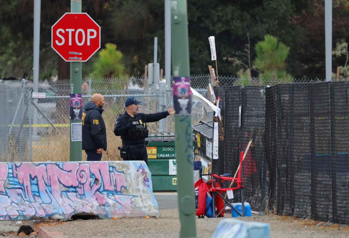 Σαν Φρανσίσκο: Φορτηγό έπεσε με ταχύτητα σε βάση της ακτοφυλακής – Τραυματίας από πυρά ο οδηγός