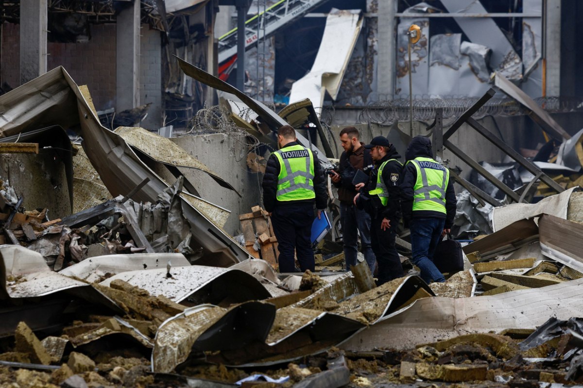 Ουκρανία: Τρεις νεκροί μετά από νέα ρωσική επίθεση στο Κίεβο – 27 τραυματίες, ανάμεσά τους έξι παιδιά