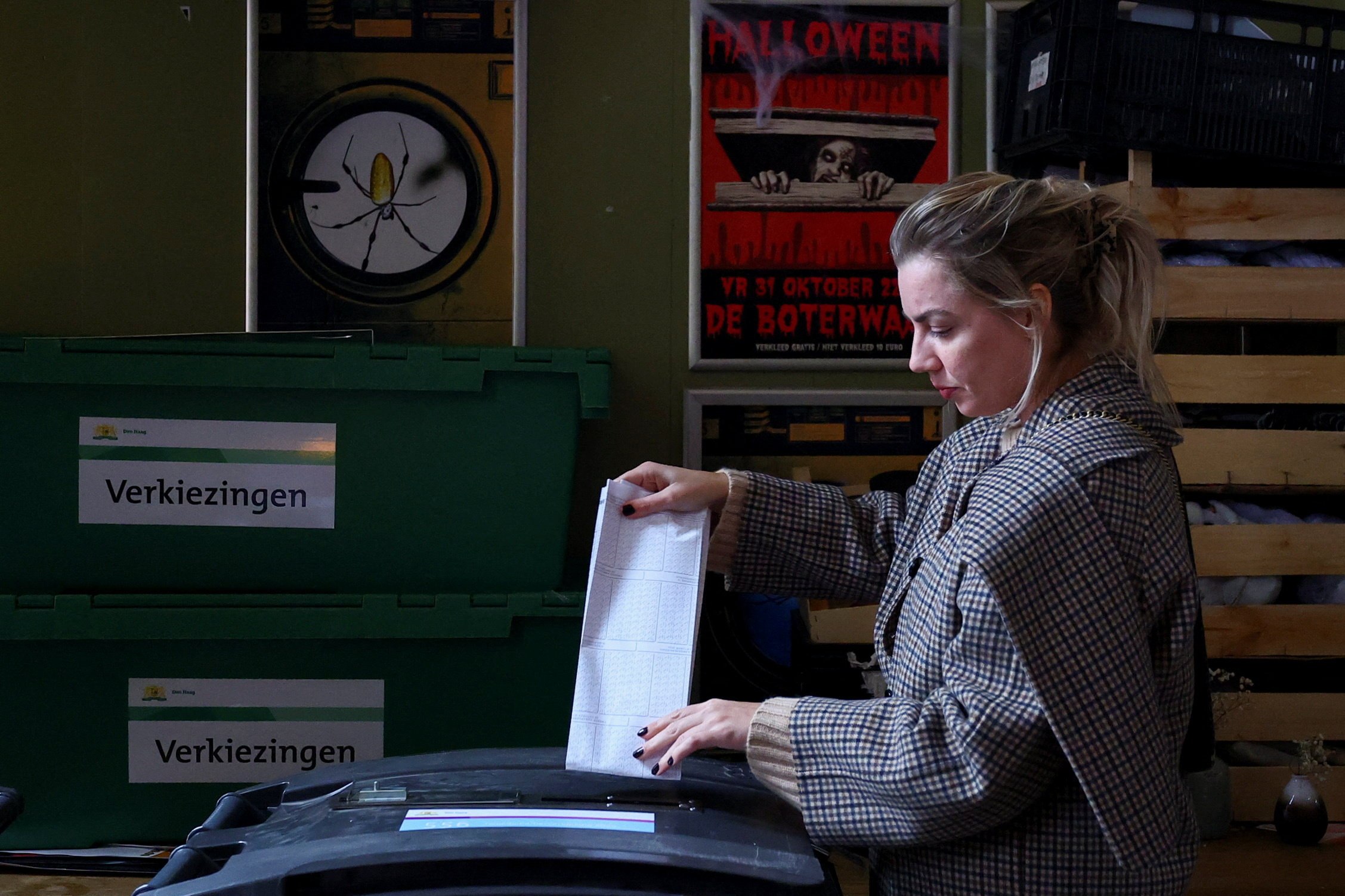 Η τεχνητή νοημοσύνη θέλει να σας βοηθήσει να αποφασίσετε τι θα ψηφίσετε – Γιατί να (μην) την εμπιστευθείτε