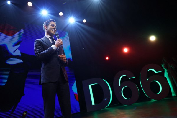 Ολλανδία: Προηγείται το φιλοευρωπαϊκό D66 υπό τον Ρομπ Γέτεν – Δεύτερος ο ακροδεξιός Βίλντερς